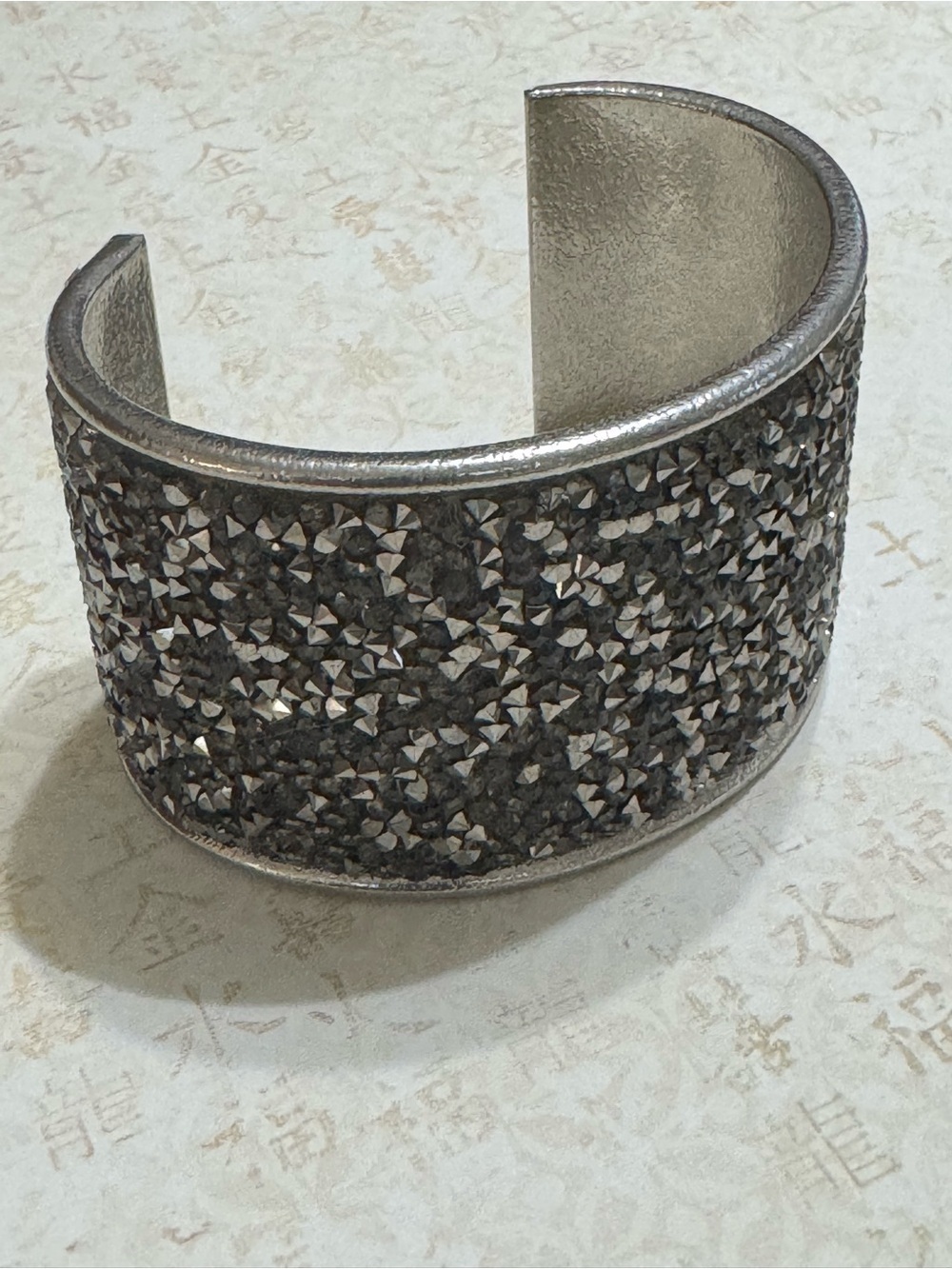 PAPARAZZI STELLAR RADIANCE CUFF - Picture 2 of 10